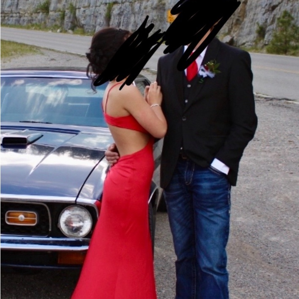 Elegant Red Backless Gown